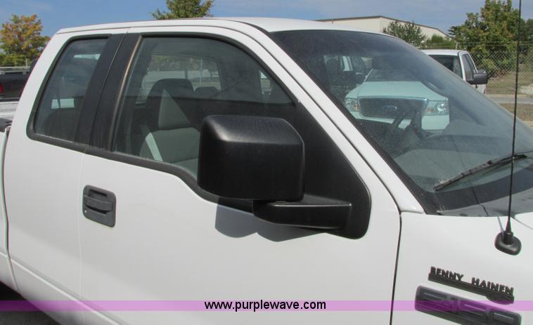 image for item J8722 2006 Ford F150 XL SuperCab pickup truck
