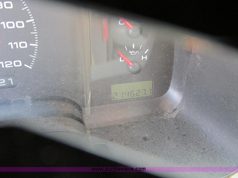 image for item J8722 2006 Ford F150 XL SuperCab pickup truck