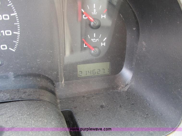 image for item J8722 2006 Ford F150 XL SuperCab pickup truck