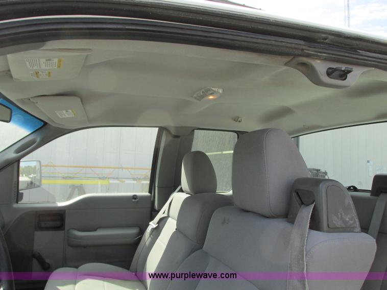 image for item J8722 2006 Ford F150 XL SuperCab pickup truck