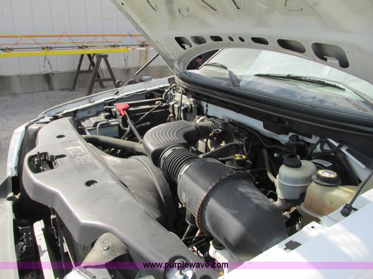 image for item J8722 2006 Ford F150 XL SuperCab pickup truck