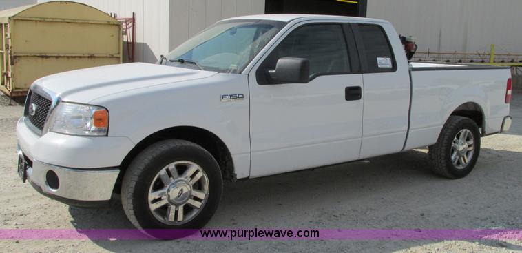 image for item J8723 2008 Ford F150 XLT SuperCab pickup truck