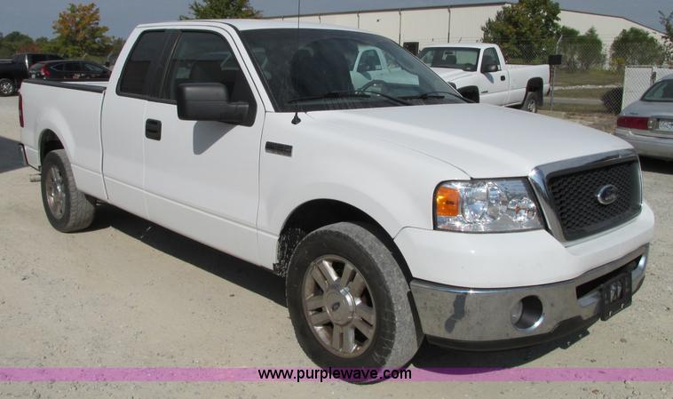 image for item J8723 2008 Ford F150 XLT SuperCab pickup truck