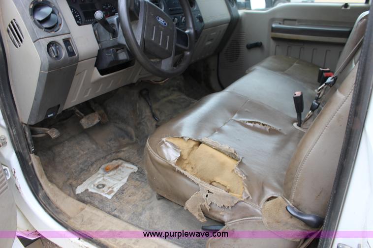 image for item K1195 2008 Ford F350 Super Duty XL flatbed pickup truck