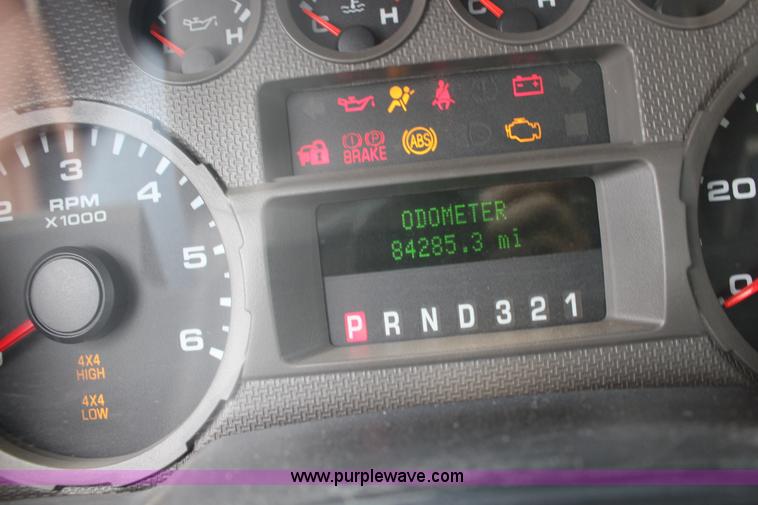 image for item K1195 2008 Ford F350 Super Duty XL flatbed pickup truck