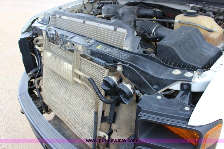 image for item K1195 2008 Ford F350 Super Duty XL flatbed pickup truck