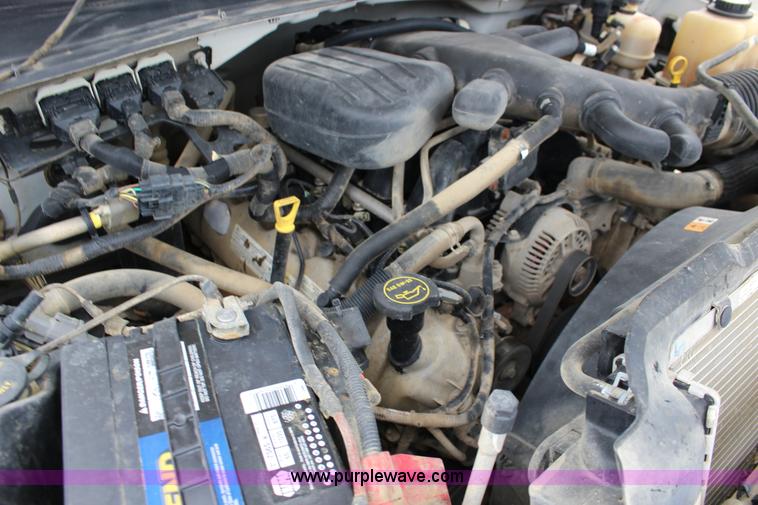 image for item K1195 2008 Ford F350 Super Duty XL flatbed pickup truck