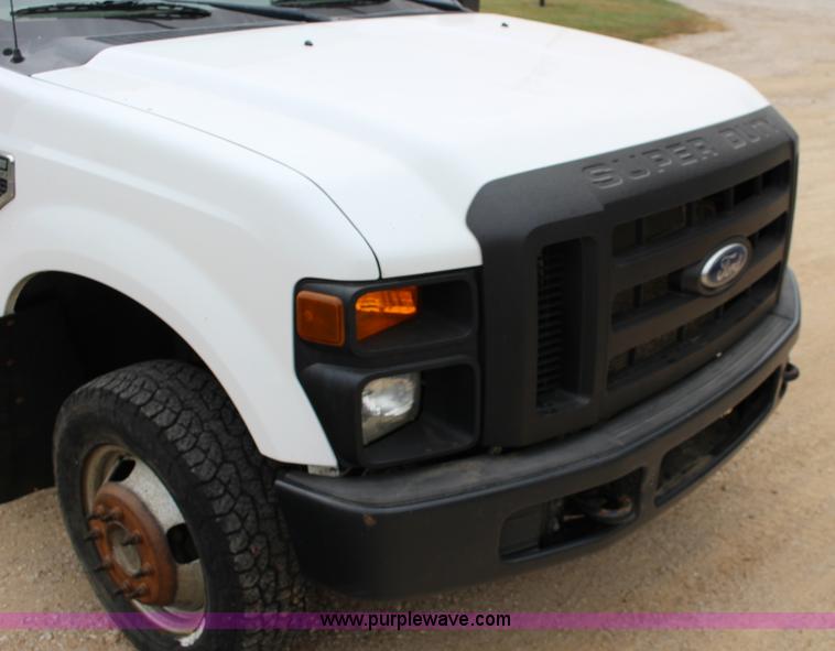 image for item K1195 2008 Ford F350 Super Duty XL flatbed pickup truck