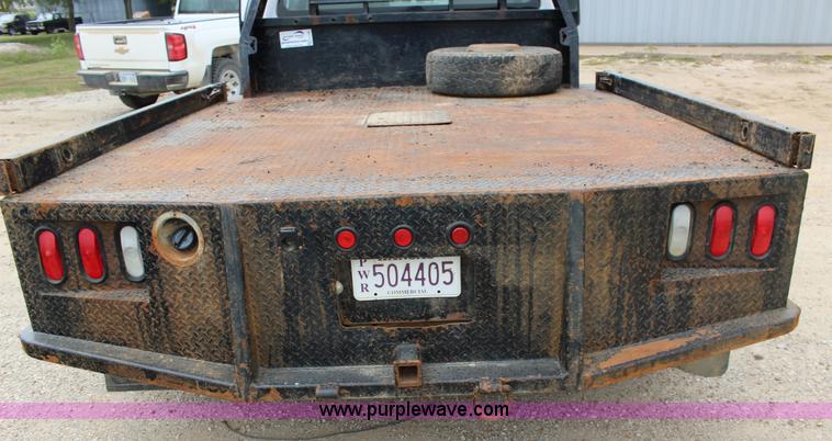 image for item K1195 2008 Ford F350 Super Duty XL flatbed pickup truck