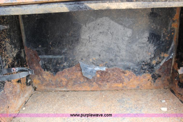 image for item K1195 2008 Ford F350 Super Duty XL flatbed pickup truck