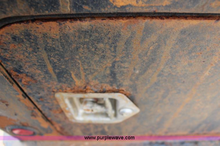 image for item K1195 2008 Ford F350 Super Duty XL flatbed pickup truck