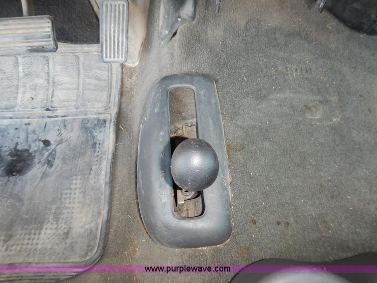 image for item K1730 2005 Chevrolet Silverado 1500 LS Ext. Cab pickup truck