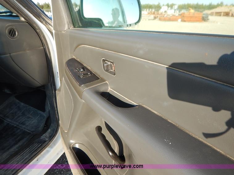 image for item K1730 2005 Chevrolet Silverado 1500 LS Ext. Cab pickup truck