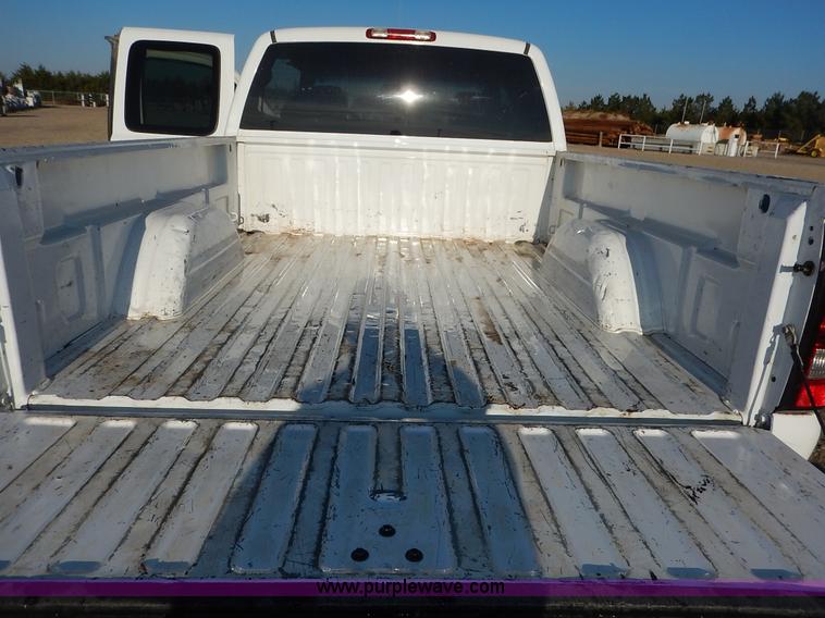 image for item K1730 2005 Chevrolet Silverado 1500 LS Ext. Cab pickup truck
