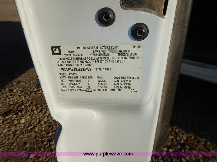 image for item K1730 2005 Chevrolet Silverado 1500 LS Ext. Cab pickup truck