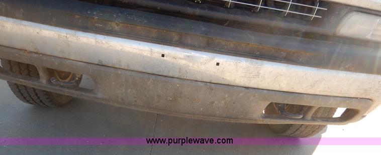 image for item K1731 2002 Chevrolet Silverado 1500 LS pickup truck