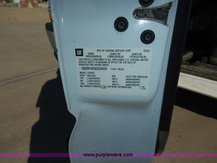 image for item K1731 2002 Chevrolet Silverado 1500 LS pickup truck