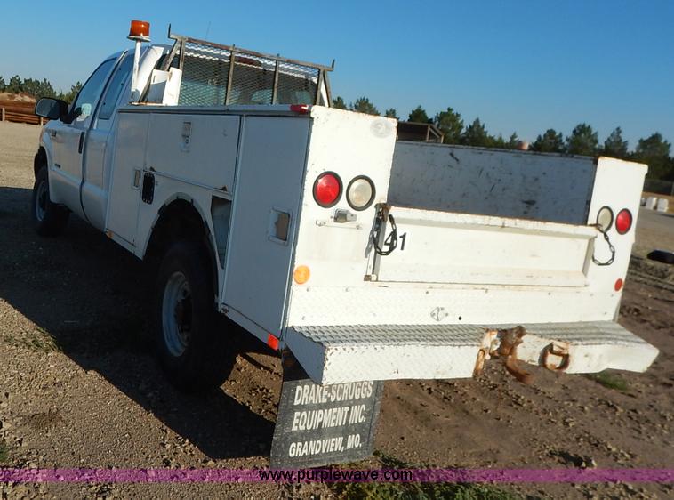 image for item K1732 1999 Ford F250 Super Duty SuperCab utility truck