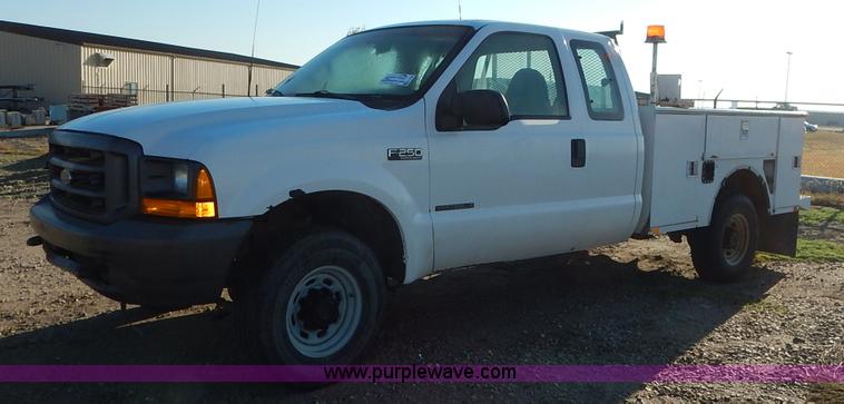 image for item K1732 1999 Ford F250 Super Duty SuperCab utility truck