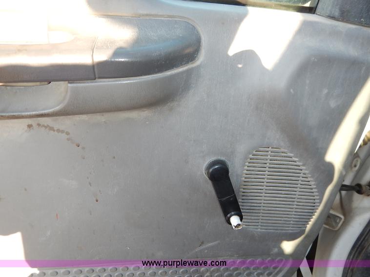 image for item K1732 1999 Ford F250 Super Duty SuperCab utility truck