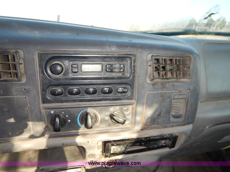 image for item K1732 1999 Ford F250 Super Duty SuperCab utility truck