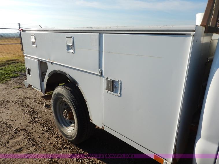 image for item K1732 1999 Ford F250 Super Duty SuperCab utility truck