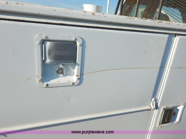 image for item K1732 1999 Ford F250 Super Duty SuperCab utility truck