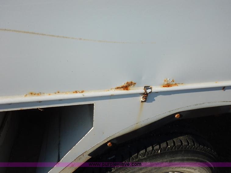 image for item K1732 1999 Ford F250 Super Duty SuperCab utility truck