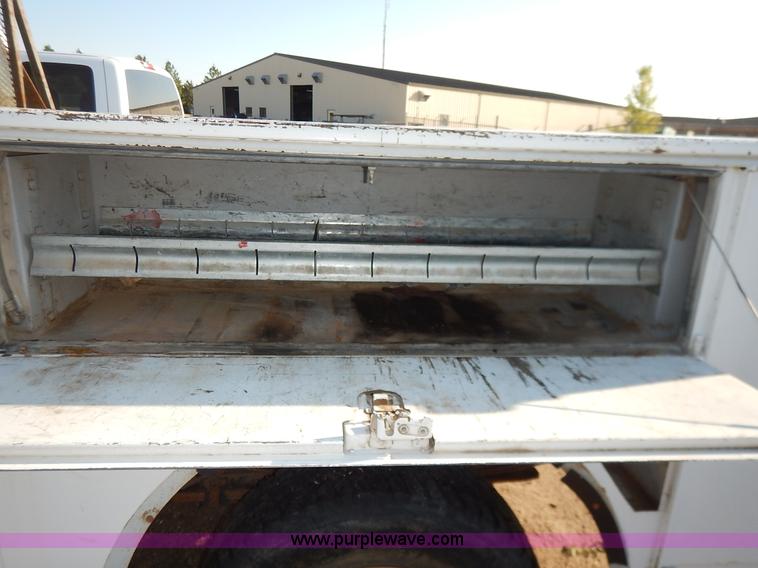 image for item K1732 1999 Ford F250 Super Duty SuperCab utility truck