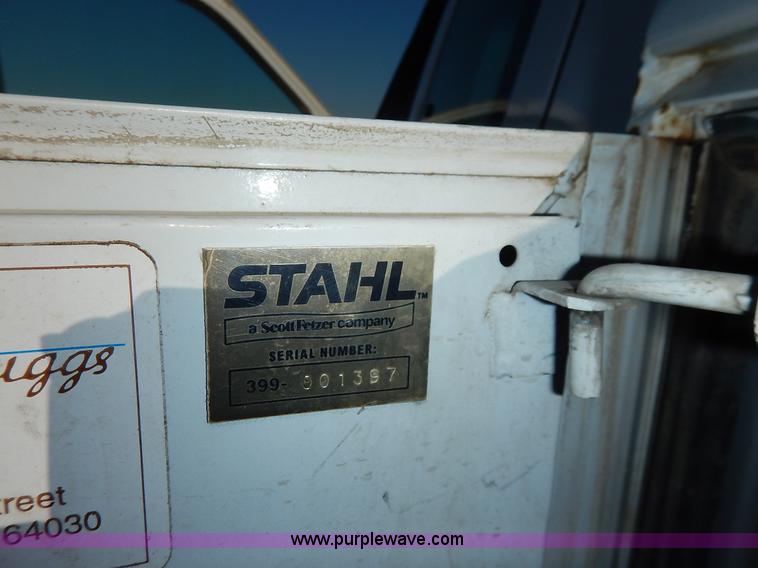 image for item K1732 1999 Ford F250 Super Duty SuperCab utility truck