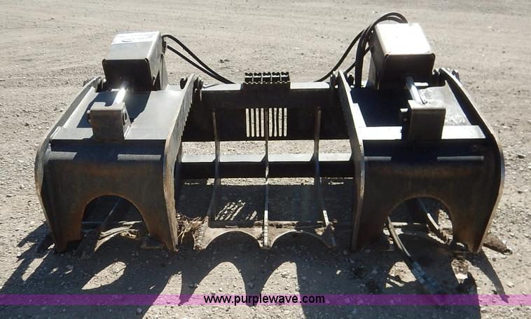 image for item K1744 Caterpillar 188-9300 skid steer grapple attachment