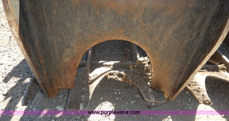 image for item K1744 Caterpillar 188-9300 skid steer grapple attachment