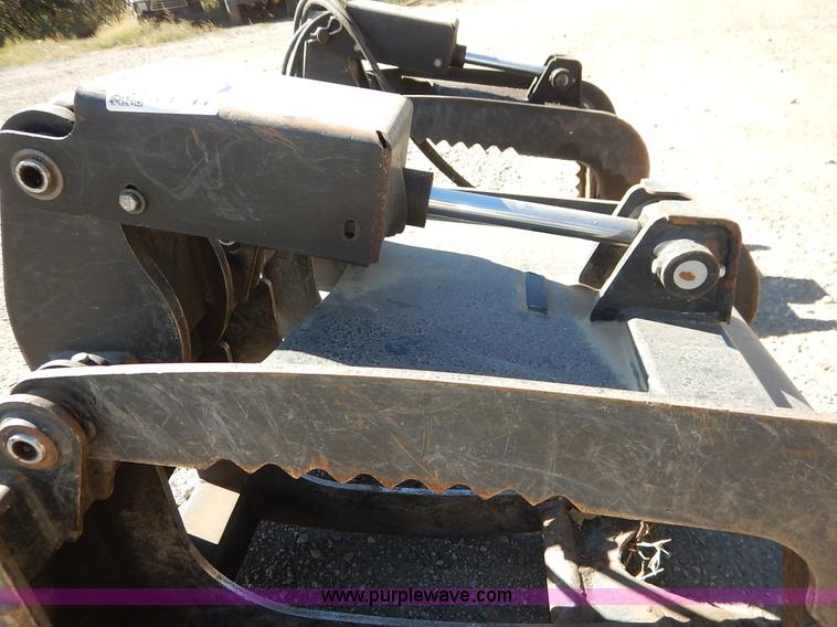 image for item K1744 Caterpillar 188-9300 skid steer grapple attachment
