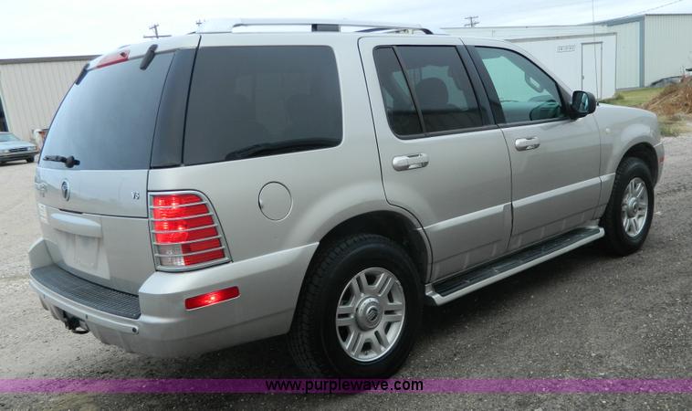 image for item K8189 2004 Mercury Mountaineer Premier series SUV