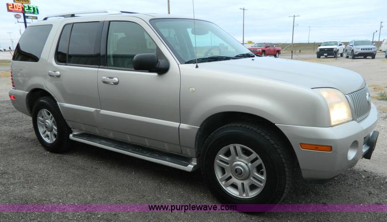 image for item K8189 2004 Mercury Mountaineer Premier series SUV