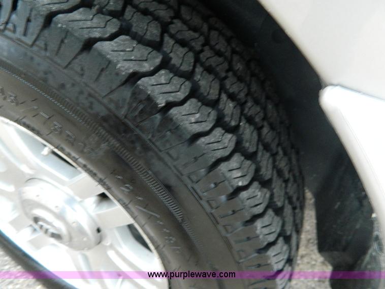 image for item K8189 2004 Mercury Mountaineer Premier series SUV