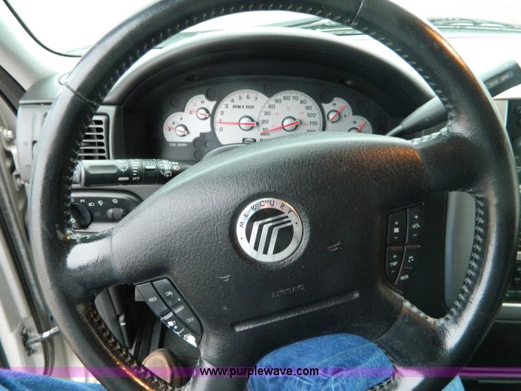 image for item K8189 2004 Mercury Mountaineer Premier series SUV