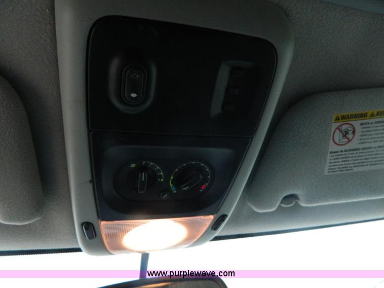 image for item K8189 2004 Mercury Mountaineer Premier series SUV