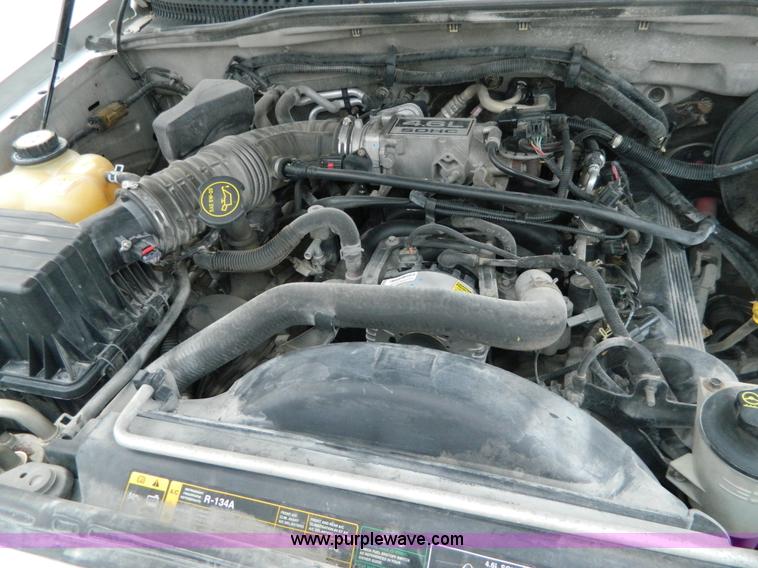 image for item K8189 2004 Mercury Mountaineer Premier series SUV