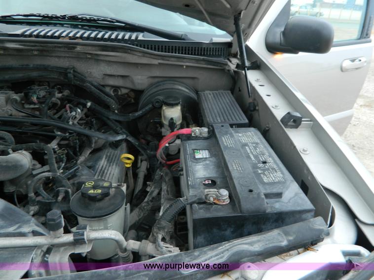 image for item K8189 2004 Mercury Mountaineer Premier series SUV