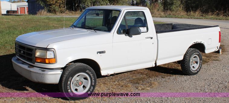 image for item L2353 1996 Ford F150 pickup truck