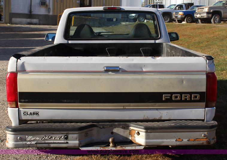 image for item L2353 1996 Ford F150 pickup truck