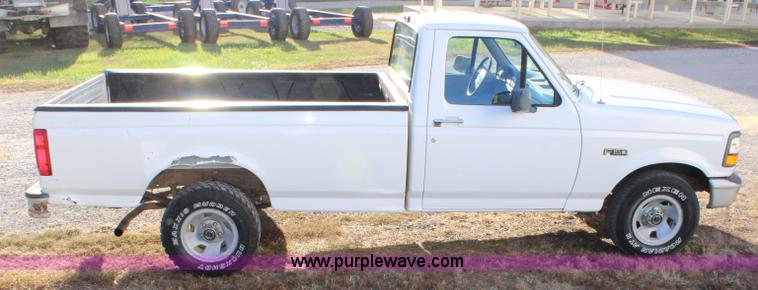 image for item L2353 1996 Ford F150 pickup truck