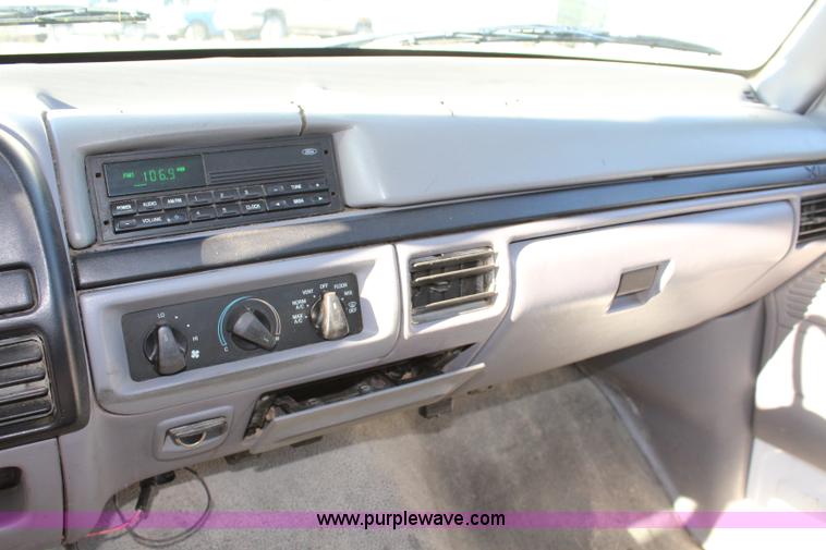 image for item L2353 1996 Ford F150 pickup truck