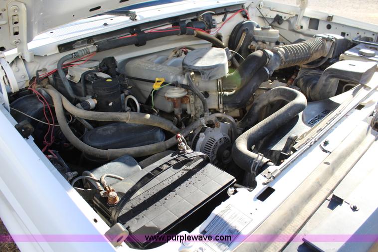 image for item L2353 1996 Ford F150 pickup truck