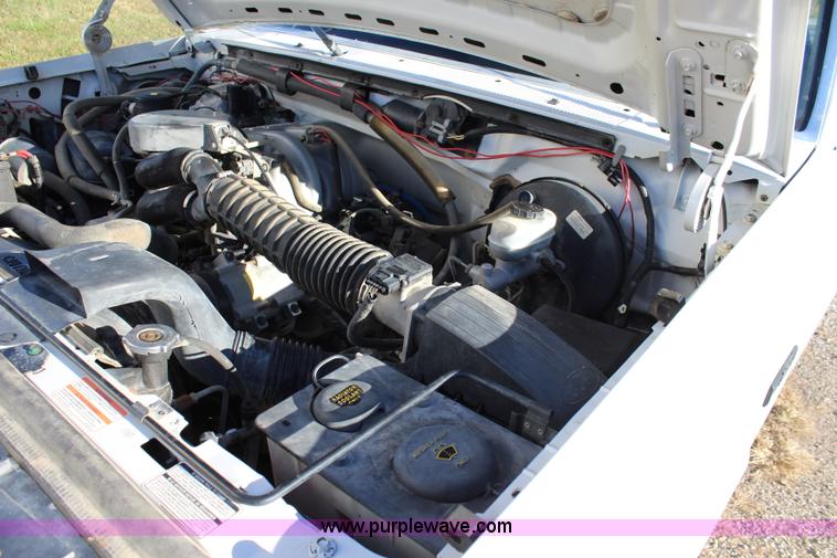 image for item L2353 1996 Ford F150 pickup truck