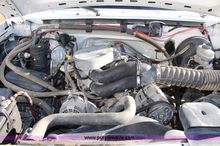 image for item L2353 1996 Ford F150 pickup truck