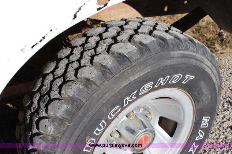 image for item L2353 1996 Ford F150 pickup truck