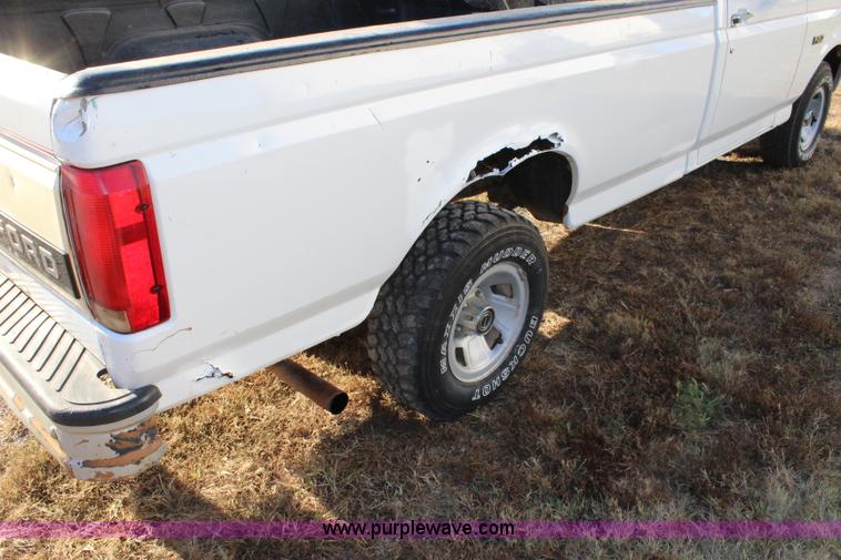 image for item L2353 1996 Ford F150 pickup truck
