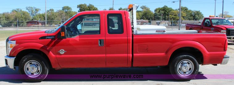 image for item L2462 2011 Ford F250 Super Duty SuperCab pickup truck
